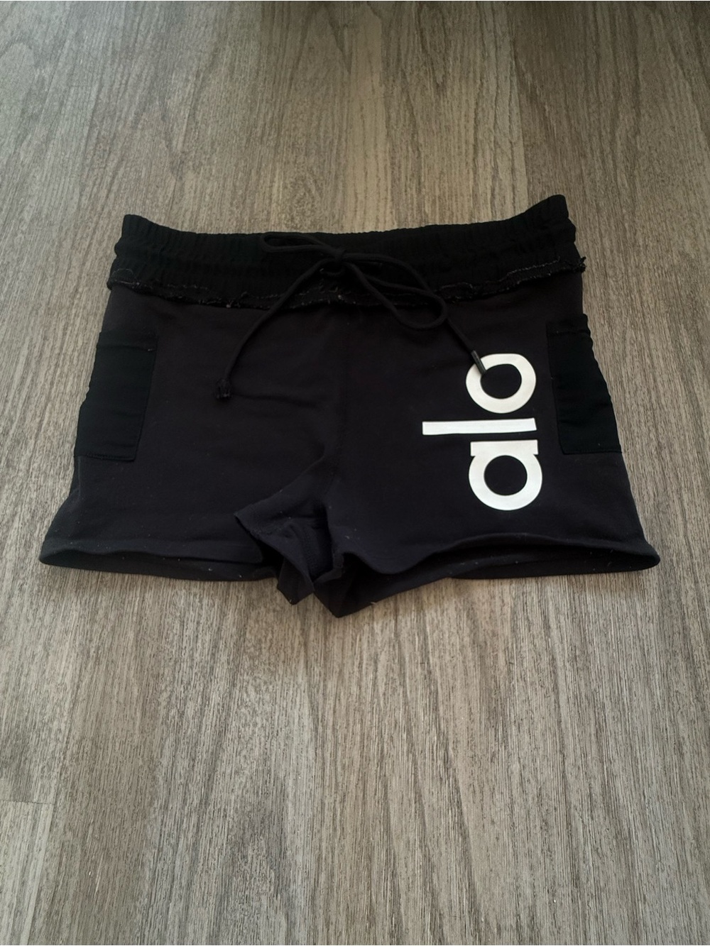 ALO Yoga Women's Black Logo Yoga Shorts